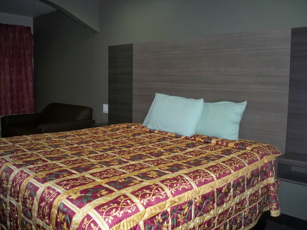 Standard Room, 1 King Bed - Photo 35