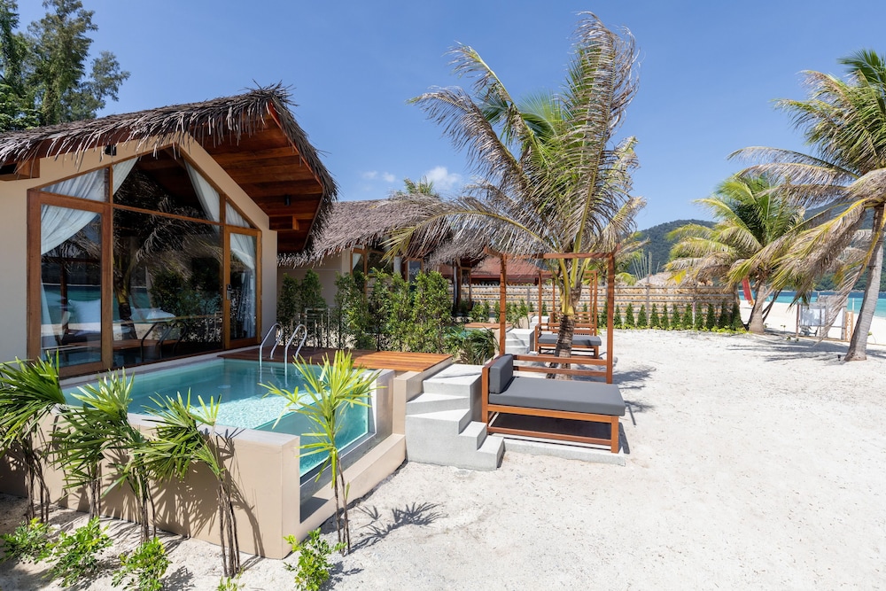 Sun Beachfront Pool Villa - Photo 2