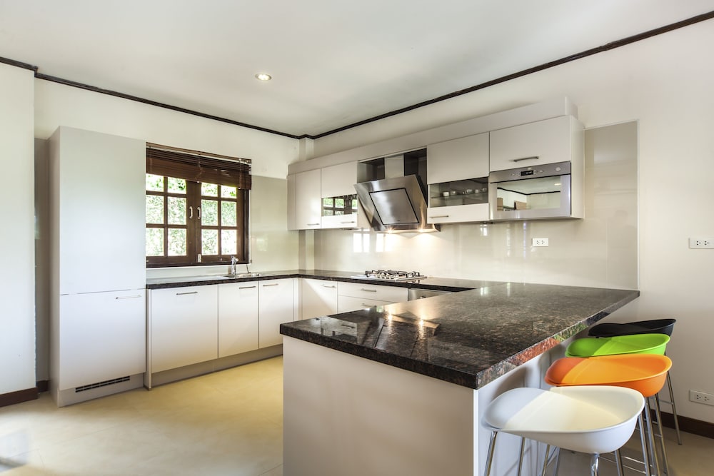 5 Bedrooms Beach View Exclusive Villa