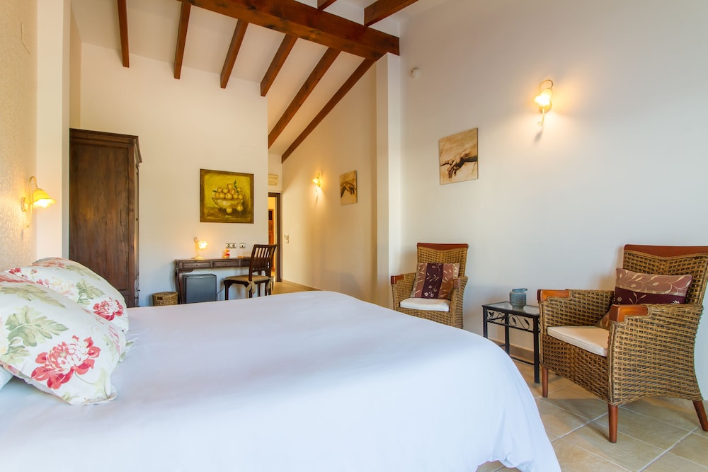 Traditional Double Room, 1 Queen Bed, Balcony - Photo 6