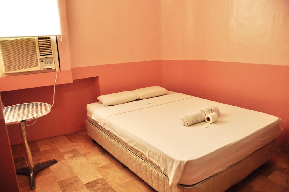 Budget Double Room photo 2