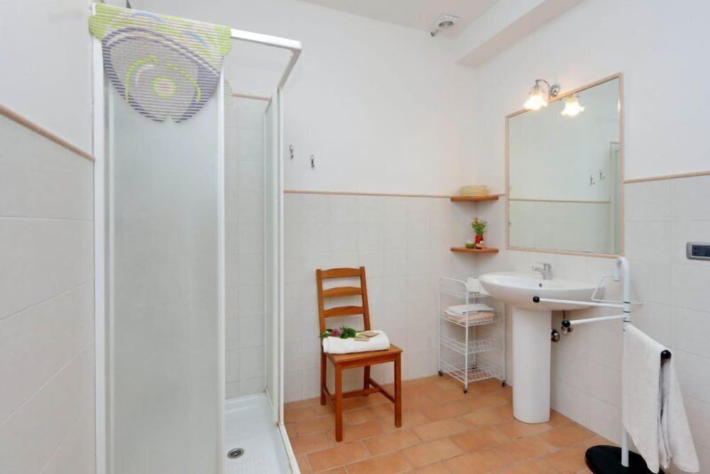 Family Quadruple Room, Private Bathroom, Valley View photo 2