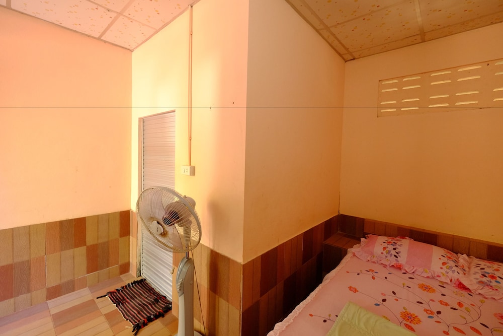 Standard Double Room With Fan photo 2