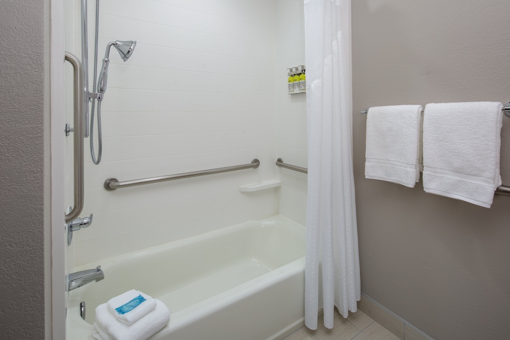 Standard Room, Accessible (Mobility) - Photo 2