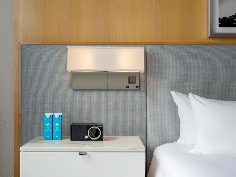 Magnifique Suite, 1 Bedroom, Corner, 1 King Bed, 1 Sofabed - Photo 2
