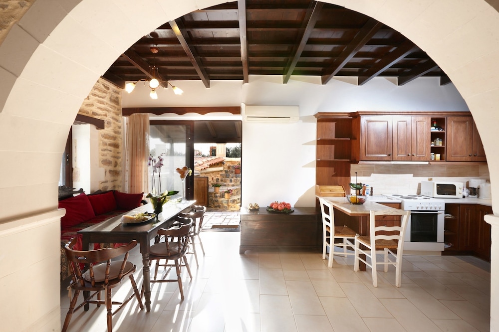 Villa photo 3