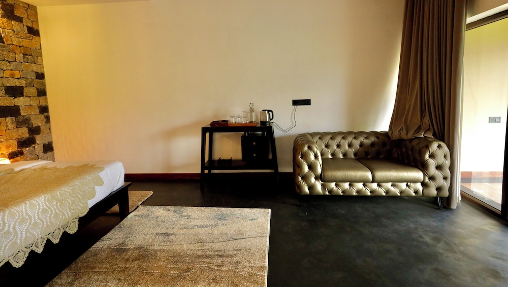 Deluxe Suite, Balcony, Garden View photo 1