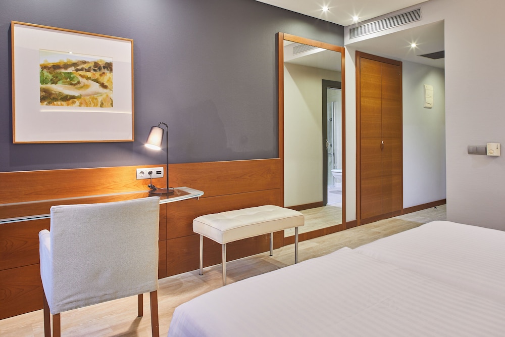 Club Double Room, 1 Double Or 2 Twin Beds, City View photo 2