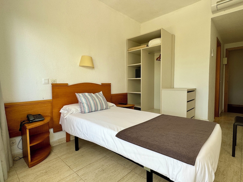 Single Room photo 2