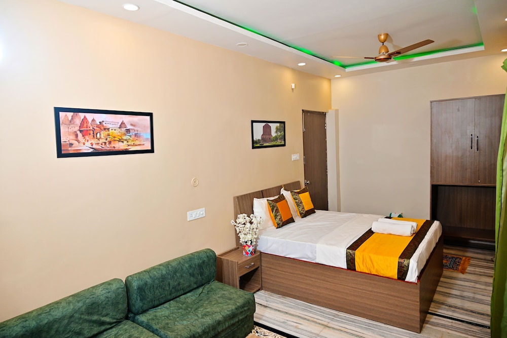 Family Room - Photo 14