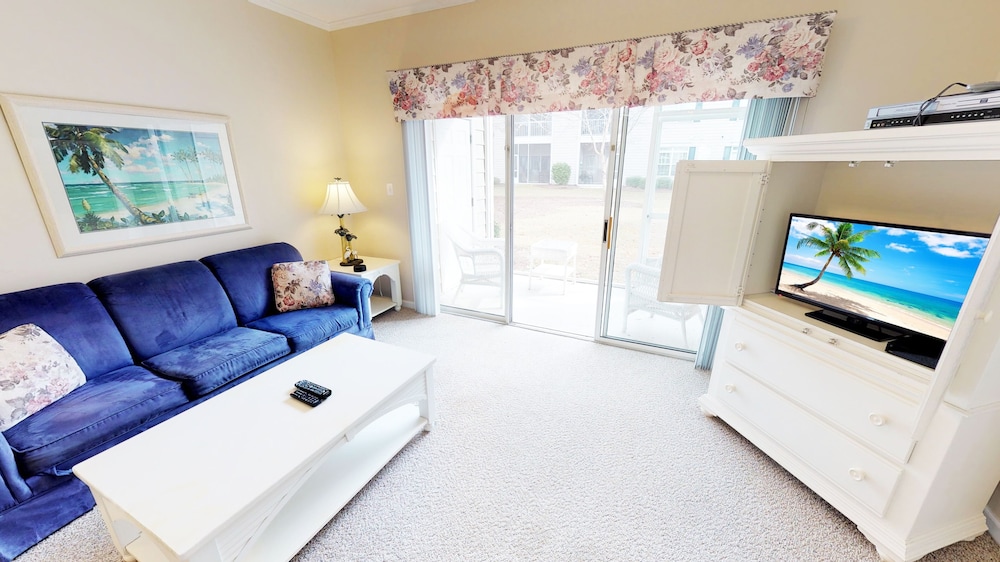Condo, 2 Bedrooms photo 1