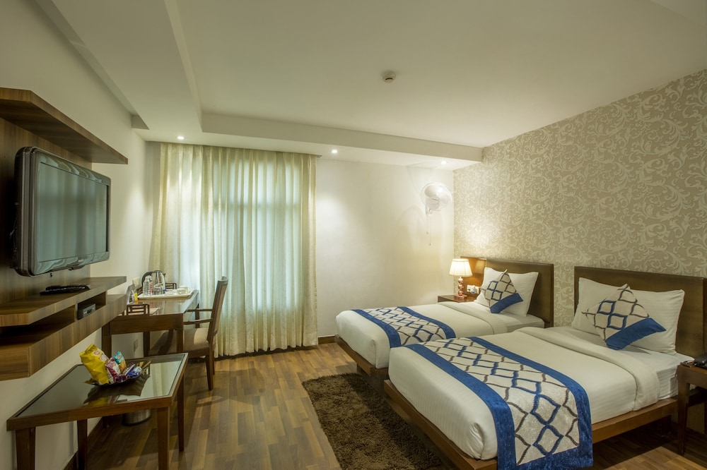 Suite Room - Photo 8