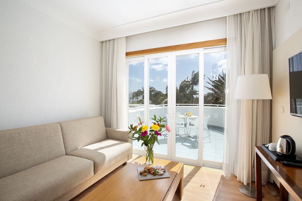Junior Suite, Terrace (2 adults + 1 child) - Photo 5