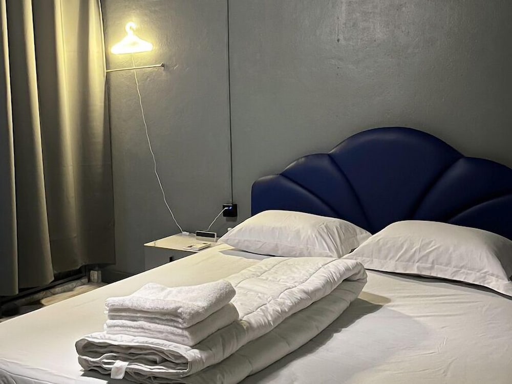 Design Single Room, 1 Bedroom, Shared Bathroom photo 2