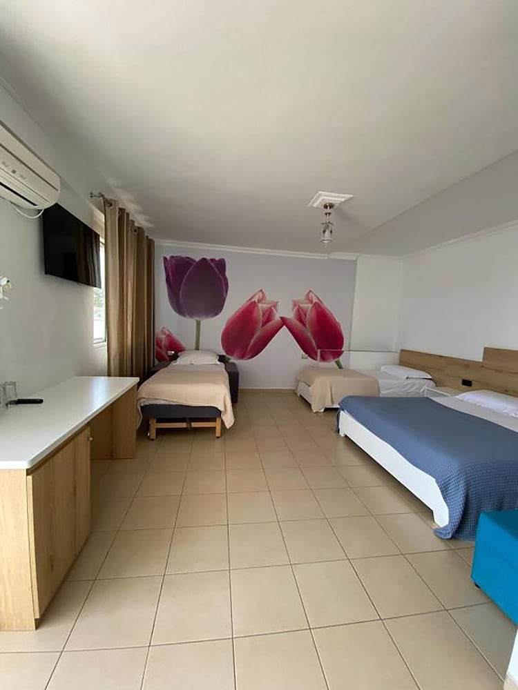 Quadruple Room (Shared Balcony) photo 1