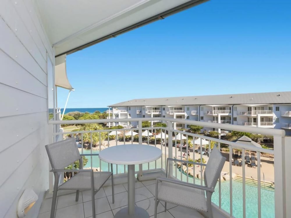 Two Bedroom Dual-Key Spa Suite