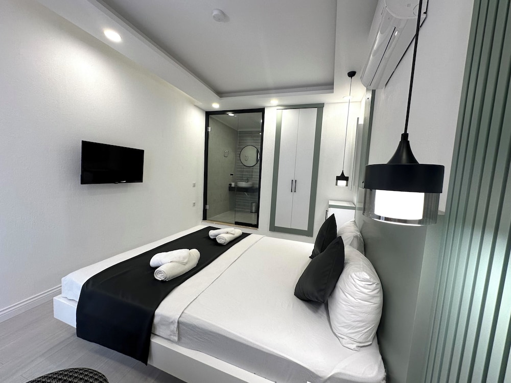 Economy Room, 1 Queen Bed, Garden View, Ground Floor photo 2
