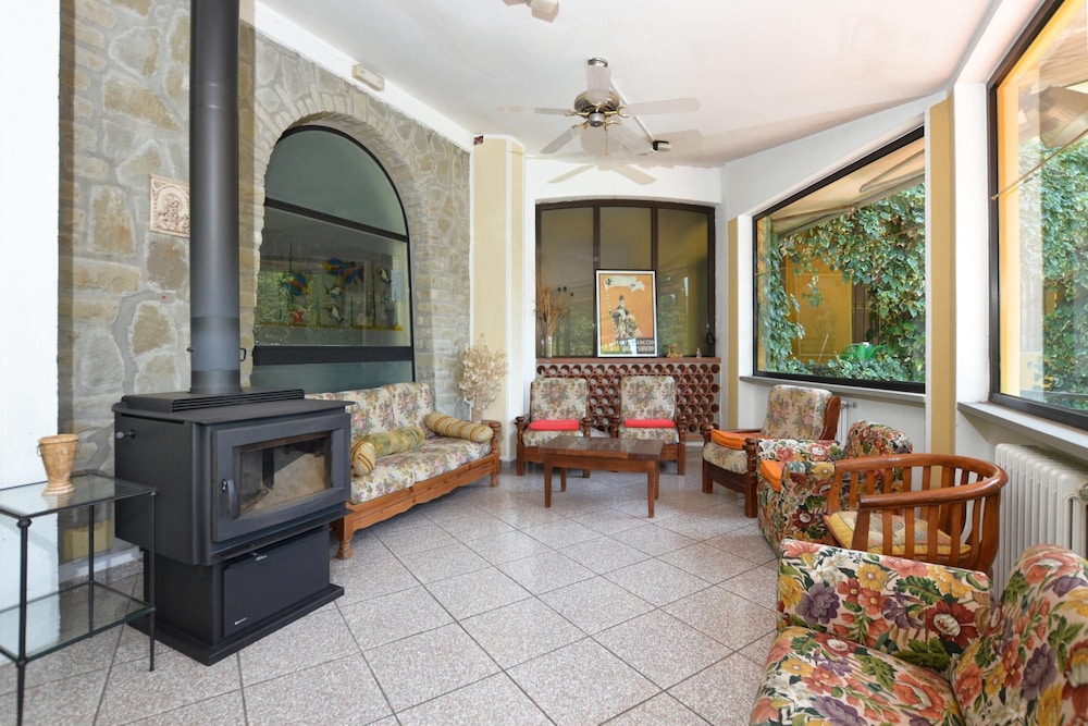 Villa photo 1