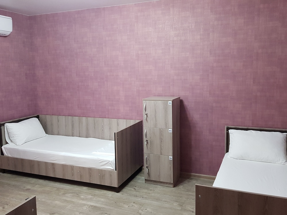 Shared Dormitory, Men only (3 guests) photo 3