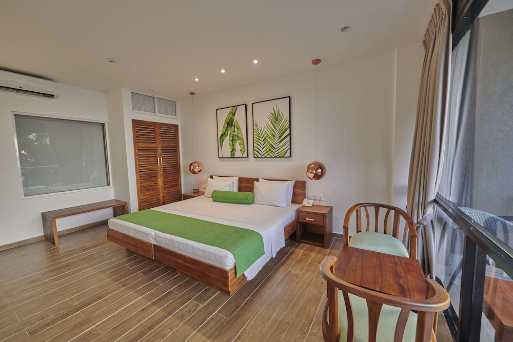 Deluxe Room, Non Smoking, Garden View - Photo 4