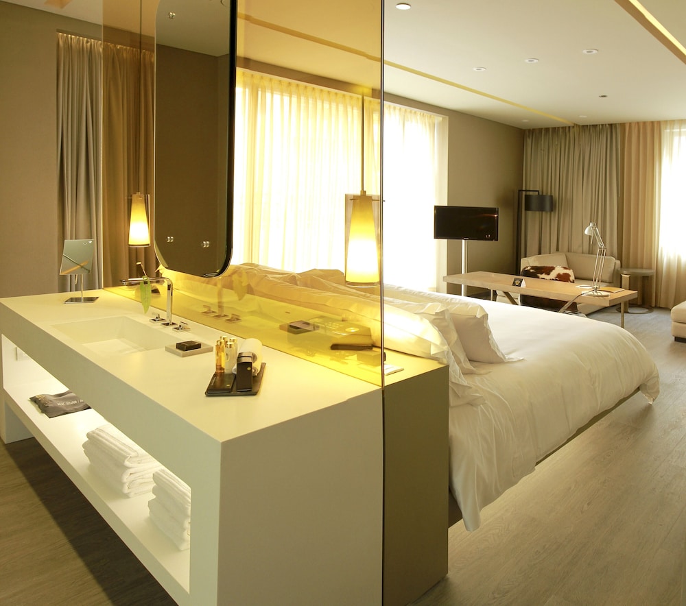 Business Room - Photo 3