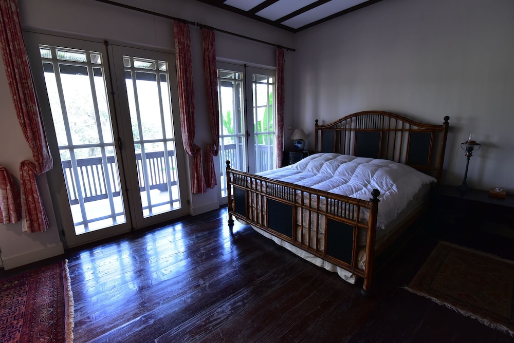 4 Bedrooms Villa photo 3