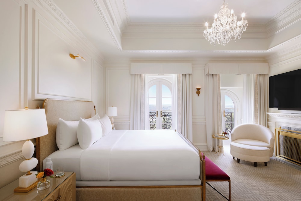The Chateau Presidential Suite