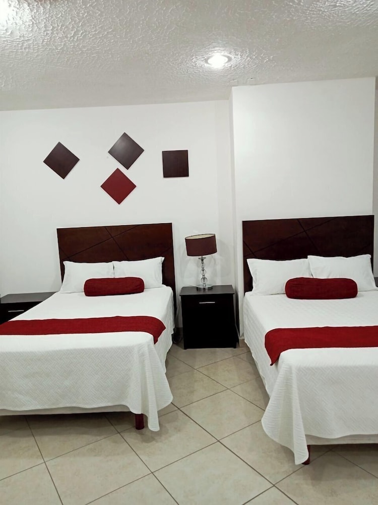 Comfort Room, Ensuite photo 1