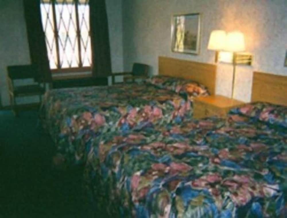 Standard Room, 2 Double Beds, Smoking