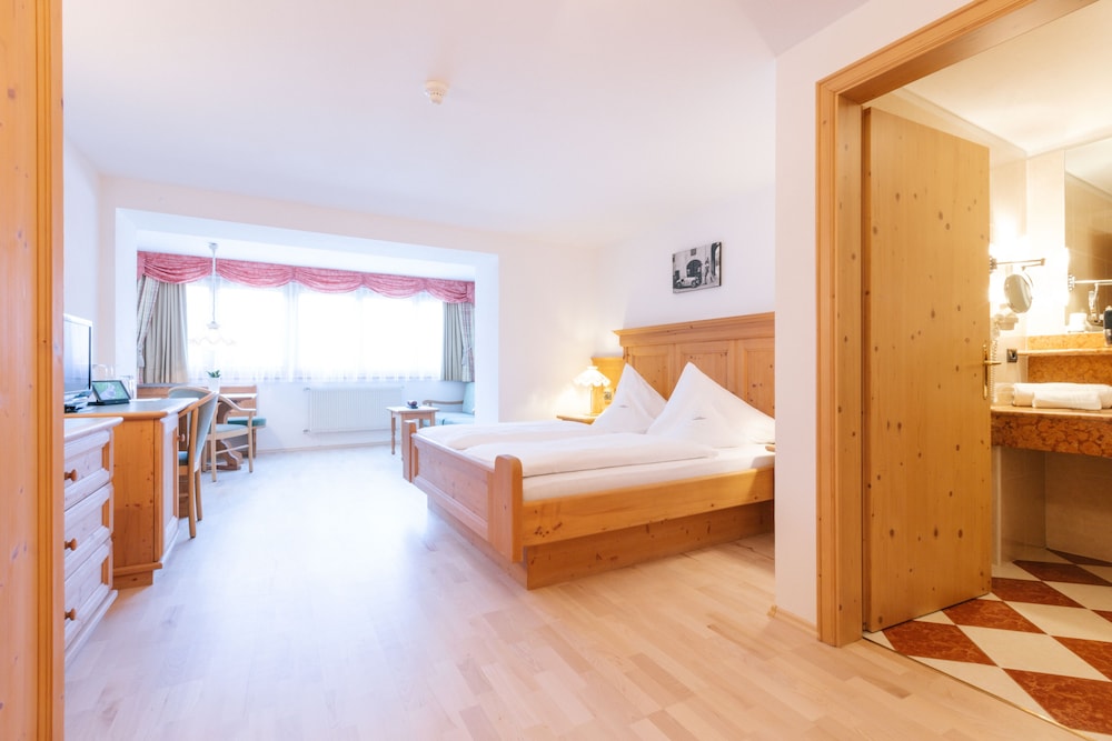 Standard Room (Latemar) photo 1
