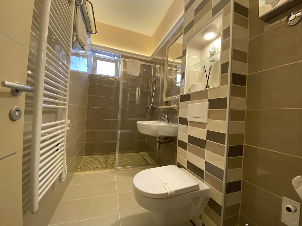 Superior Double or Twin Room - Photo 5