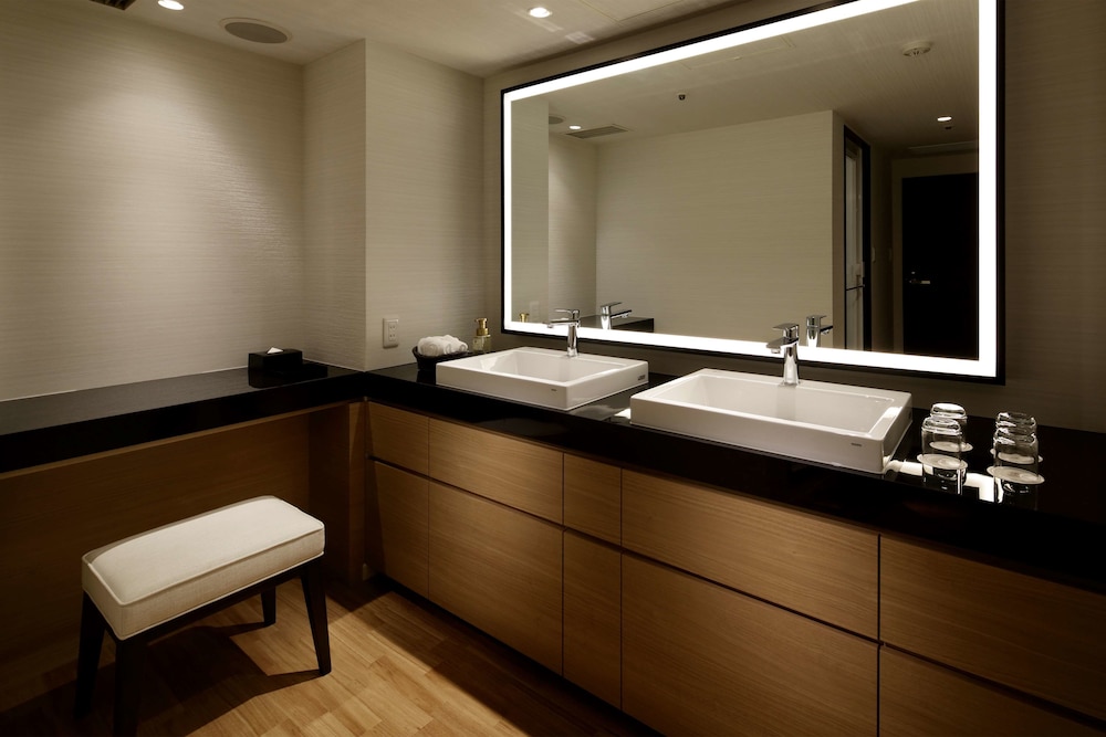 33th-37th Quad Room, Non-Smoking (Panorama Floor) - Photo 15
