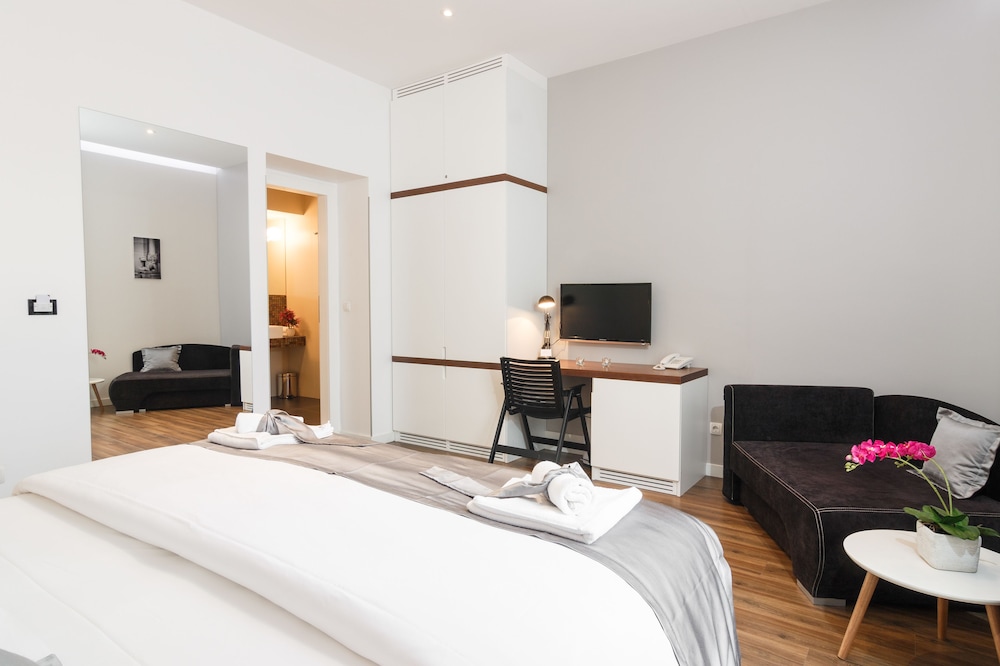 Superior Double or Twin Room photo 2