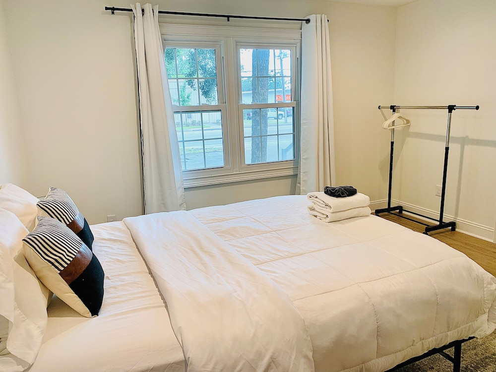 Room, 1 Queen Bed, Non Smoking photo 3