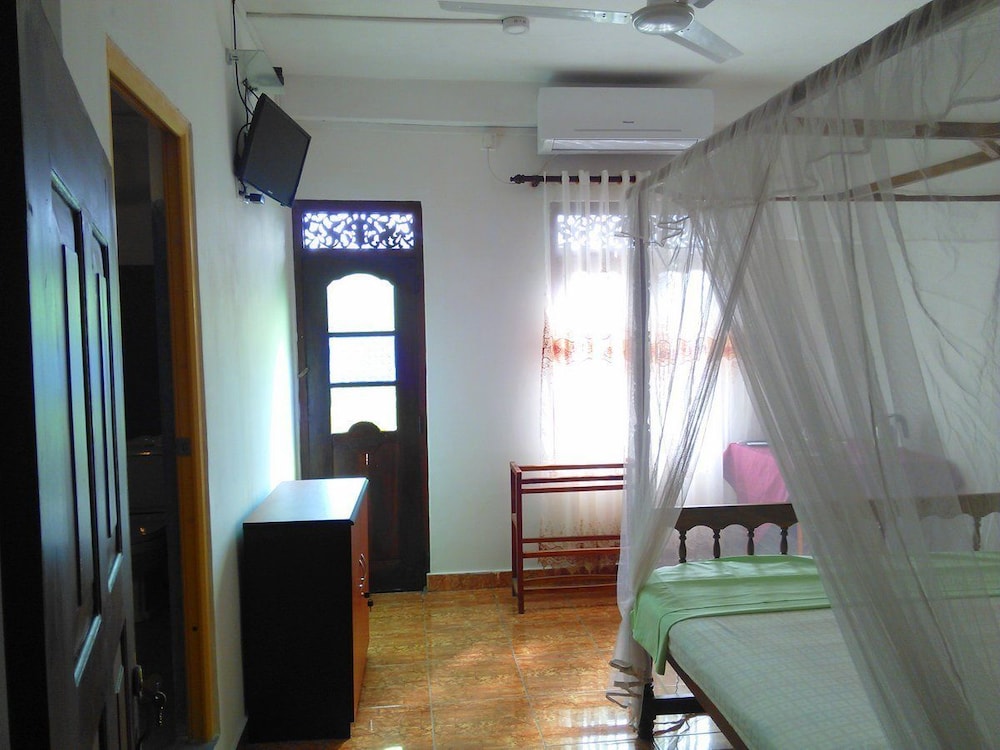 Standard Double Room, 1 King Bed, Garden View