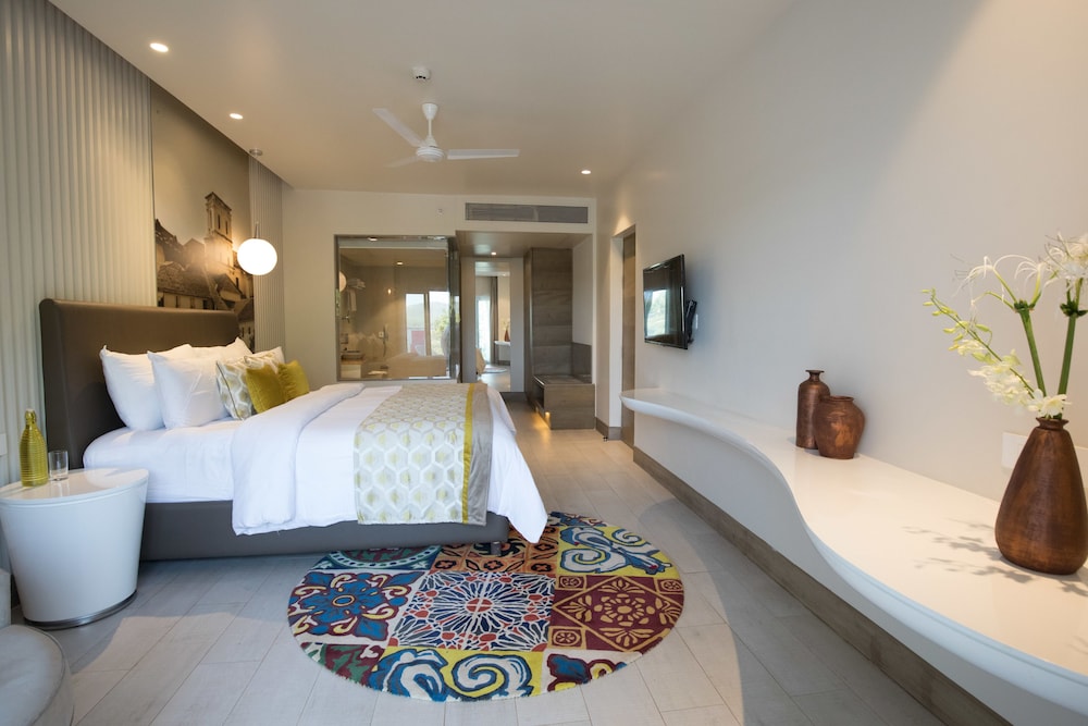 The Corner Suite photo 3