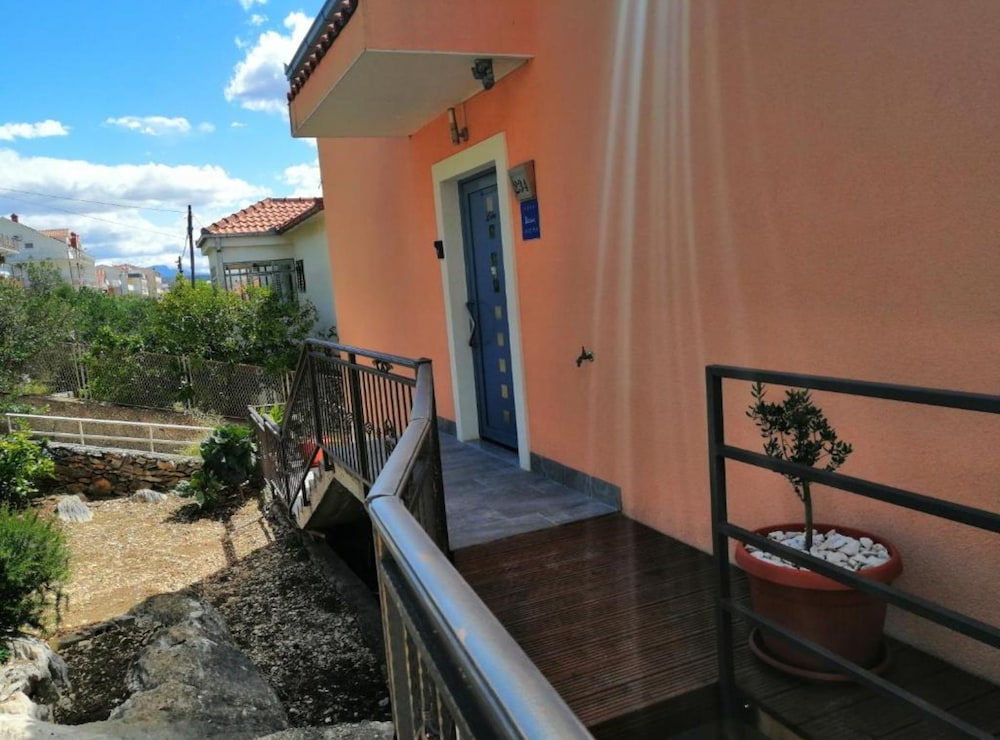 Apartment (Two Bedroom Apartment with Balcony) photo 3