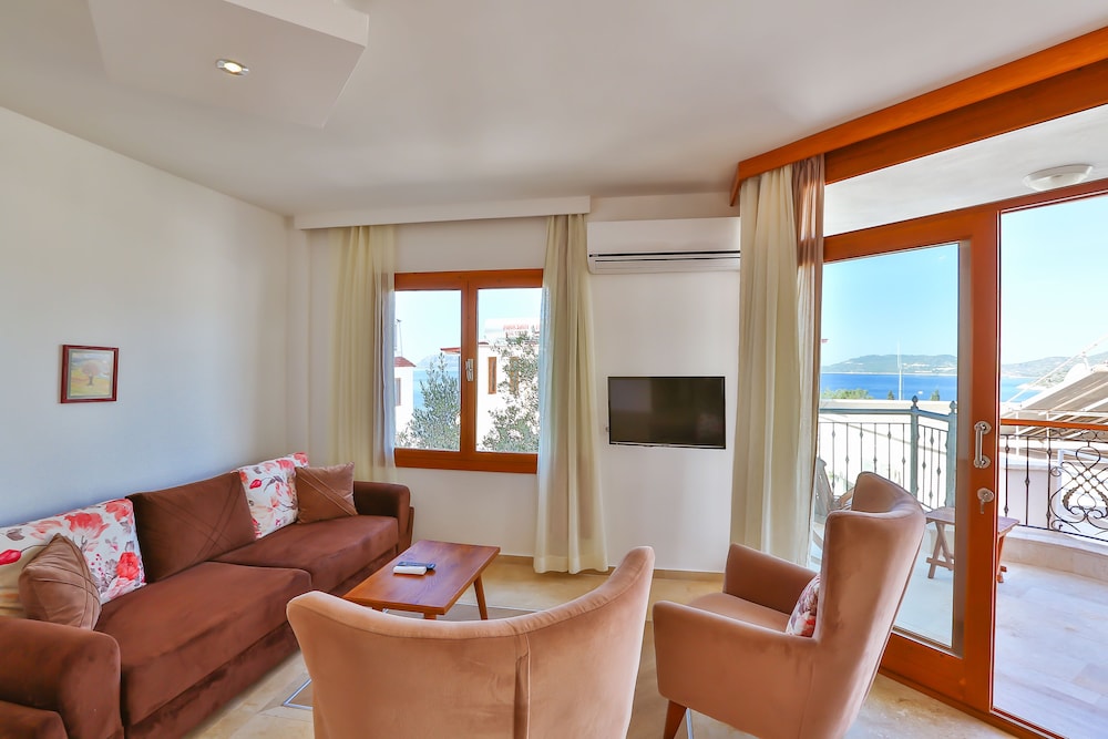 Comfort Apartment, 2 Bedrooms, Balcony, Partial Sea View photo 1
