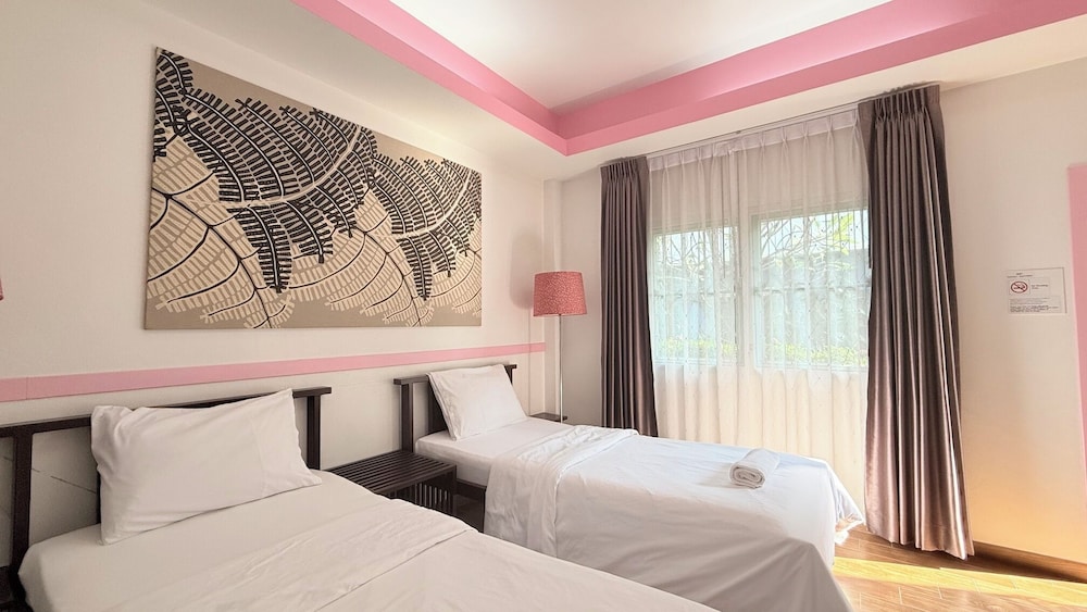 Deluxe Twin Room photo 1
