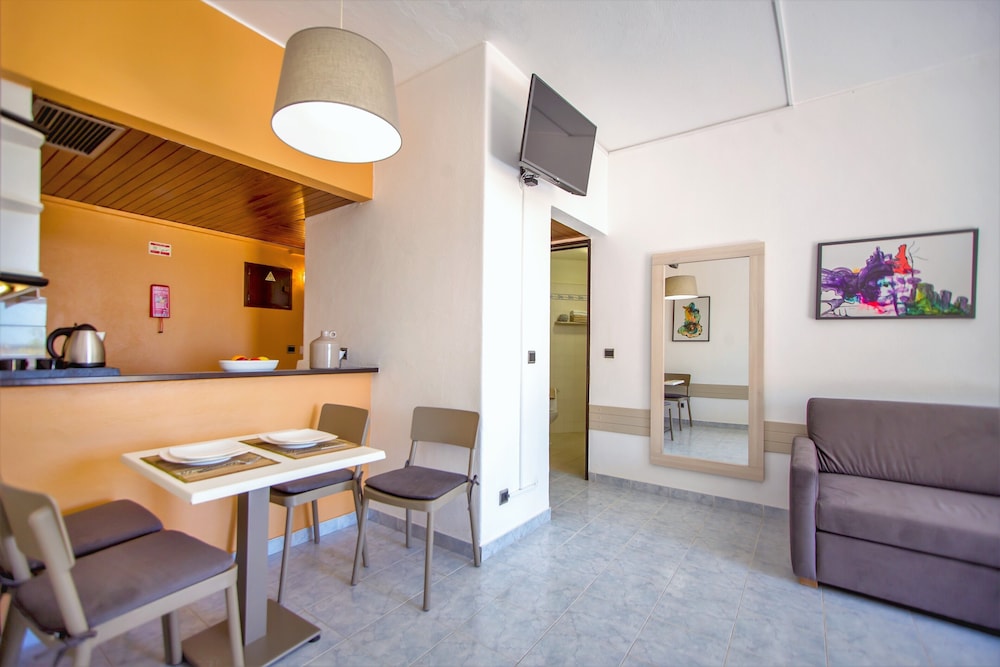 Apartment, 1 Bedroom, Smoking, Sea View photo 3