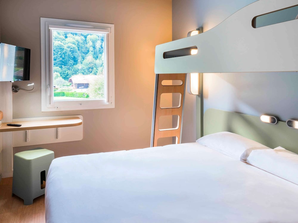 Triple Room, Multiple Beds