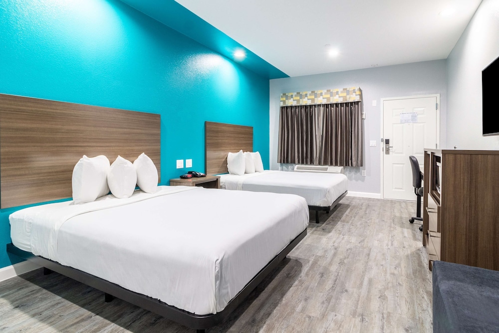 Room, 2 Queen Beds, Accessible, Kitchenette photo 1