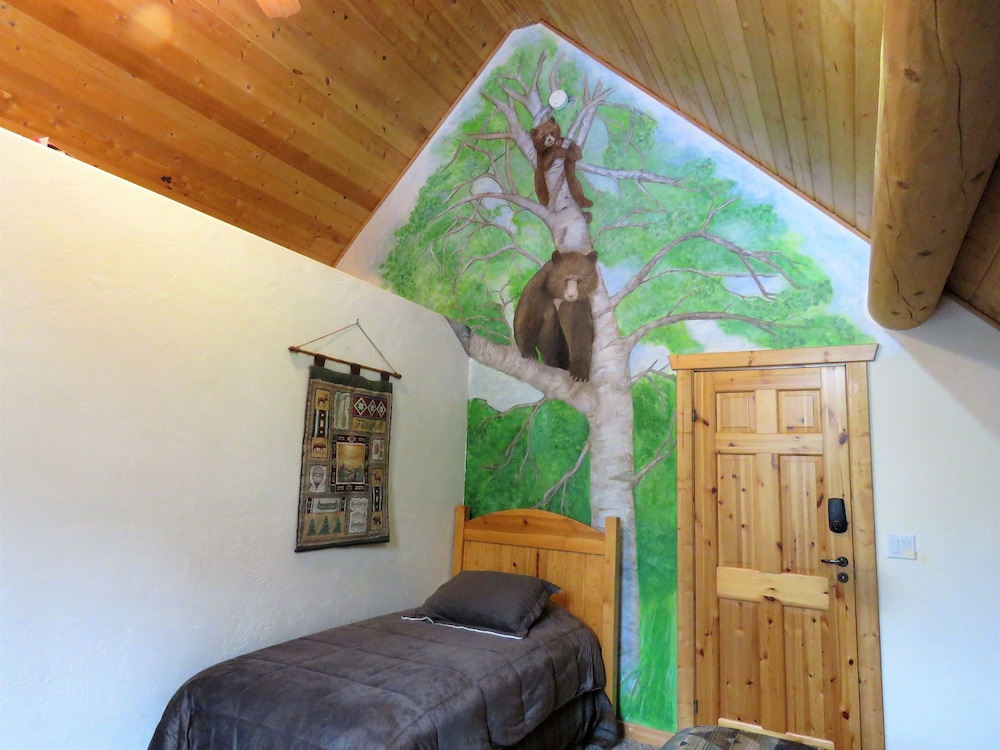 Superior Triple Room, Multiple Beds, Private Bathroom (Bear, Balcony) photo 1