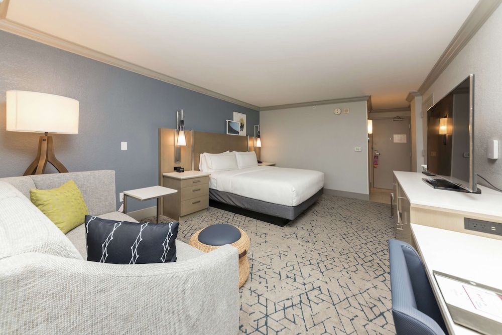 King Bed Room photo 1