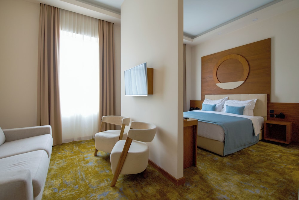 Suite photo 1