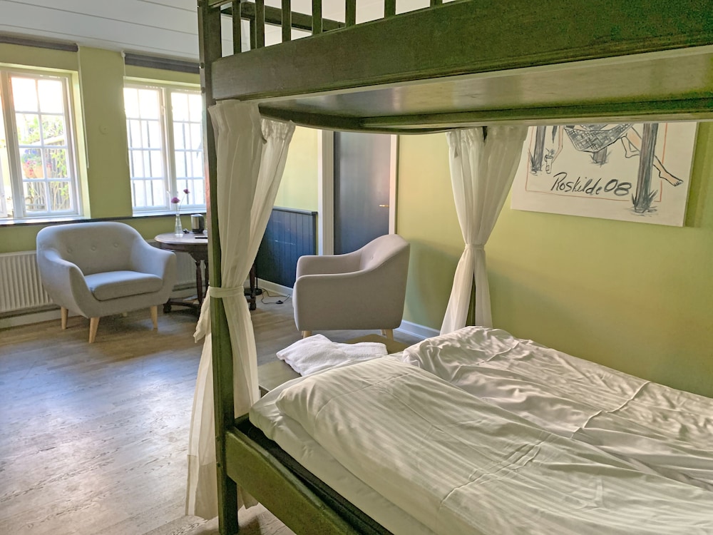 Standard Double Room, 1 Double Bed, Courtyard Area photo 2