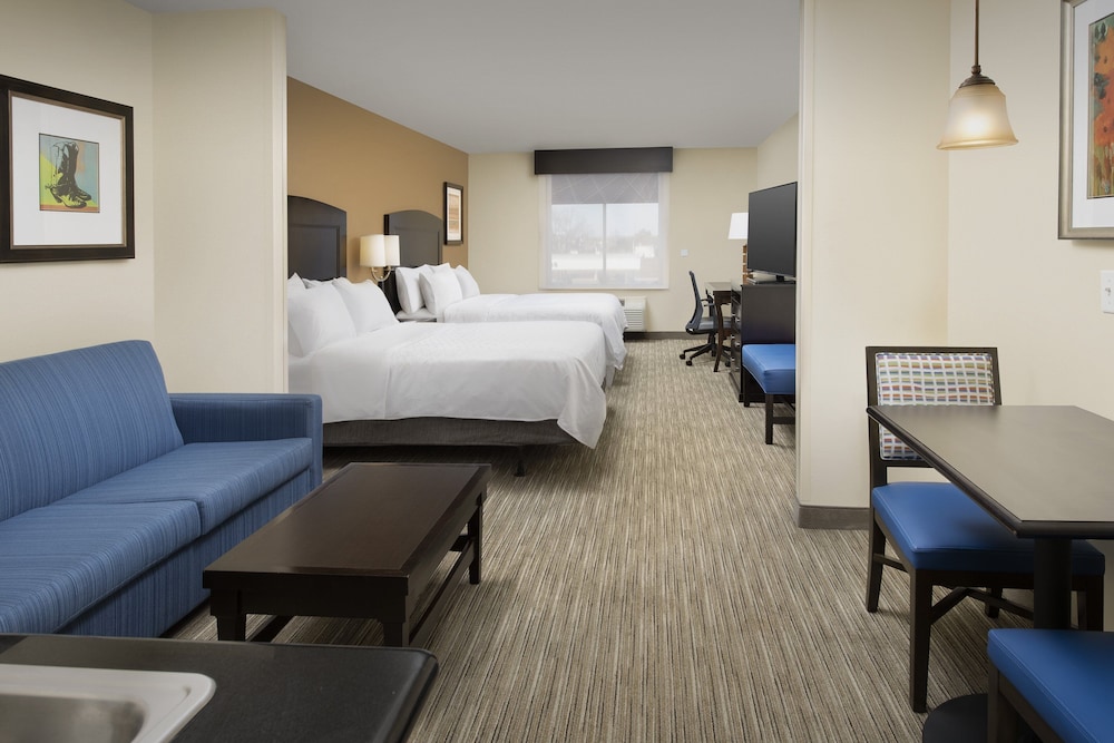 Suite, Multiple Beds, Accessible (Mobility, Accessible Tub) - Photo 1