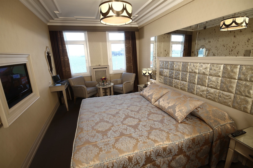 Deluxe Room, Sea View - Photo 5