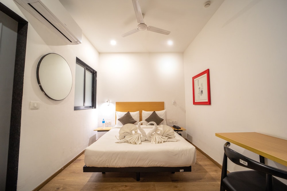 Twin Room - Photo 3