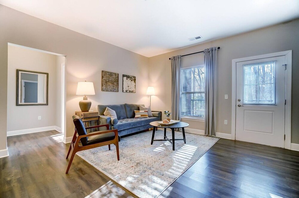 Polaris Luxury 2BR WFH Ready Pet Friendly, Billede 5